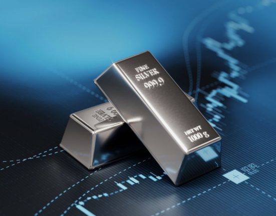 Silver Extends Gains for Fifth Consecutive Day, Nearing Two-Week High
