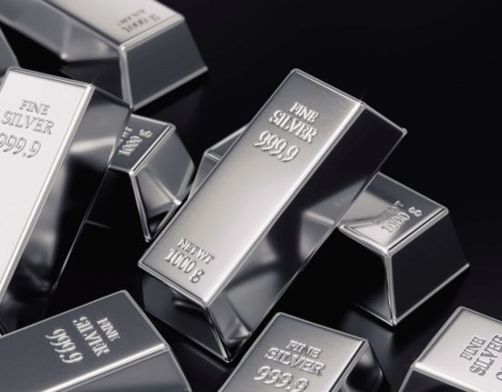 Silver Price Volatile Amidst Uncertainty Over Federal Reserve's September Monetary Policy