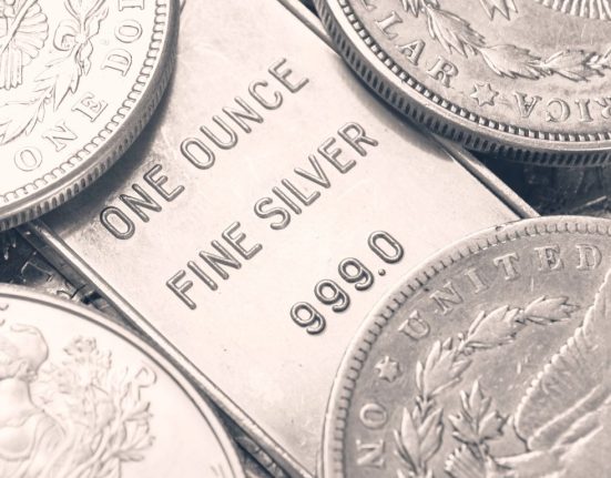 Silver Surges in Friday's Correction as Bulls Seek to Overcome Weekly Sell-Off