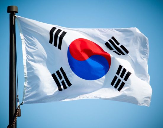 South Korea's Exports Face Sluggish Recovery Amidst China's Growing Competitiveness