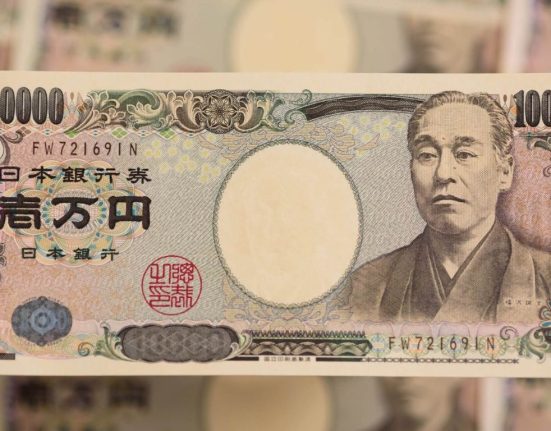 Yen Begins Second Half of the Year Weakening at 144.45: A Closer Look at its 9% Loss Against the Dollar in H1 2023
