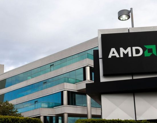 AMD Beats Q2 Earnings Expectations with 3.3% Stock Rise