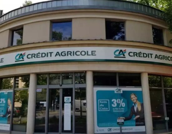 Credit Agricole (EPA:CAGR) Surges 4.4% on Stellar Quarterly Earnings Fueled by Robust Insurance and Consumer Finance Performances