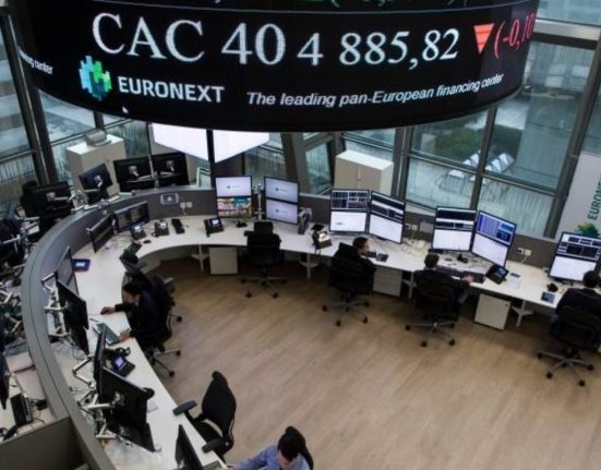 European Stock Markets Start the Day with Modest Gains