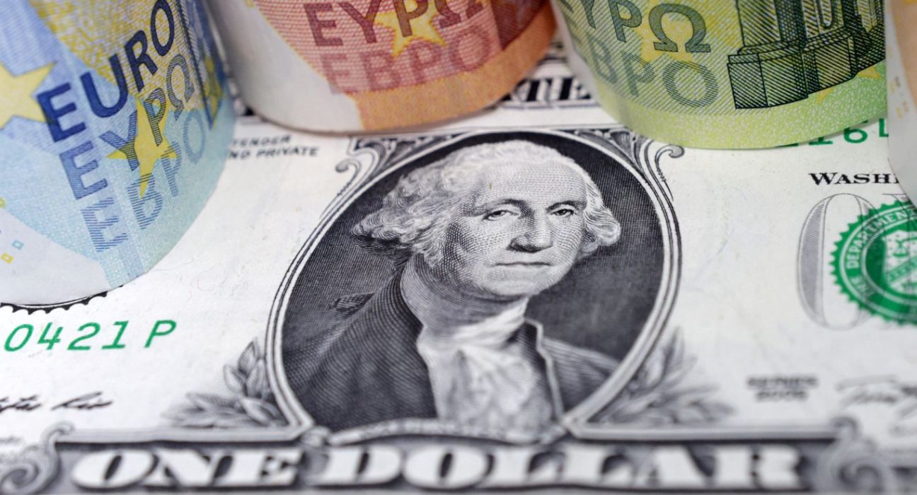 Euro's Monday Morning Resurgence Amid Economic Concerns