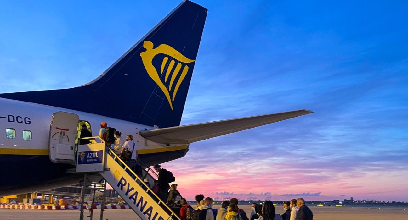 Ryanair Sets New Passenger Record in August, Surpasses Pre-Pandemic Levels