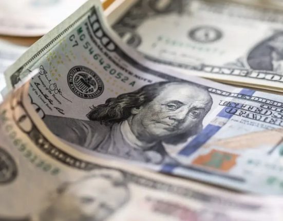 U.S. Dollar Rises as Chinese Services Data Dampens Risk Appetite