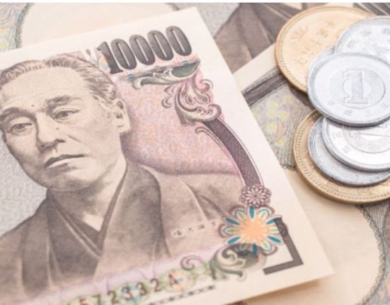 USD/JPY Weekly Market Analysis: US Dollar Rebounds from 200-Day SMA Amid Fed Rate Hike Uncertainty